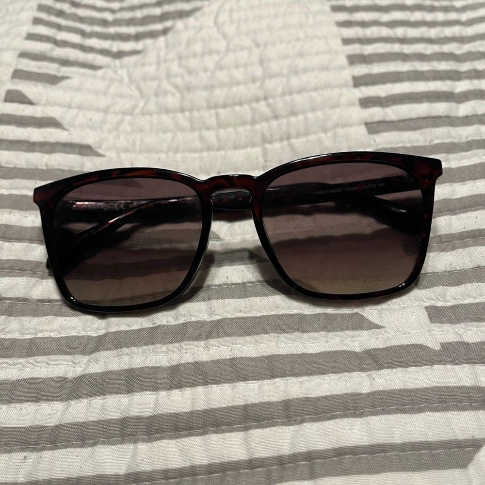 Fossil sunglasses-worn a few times
